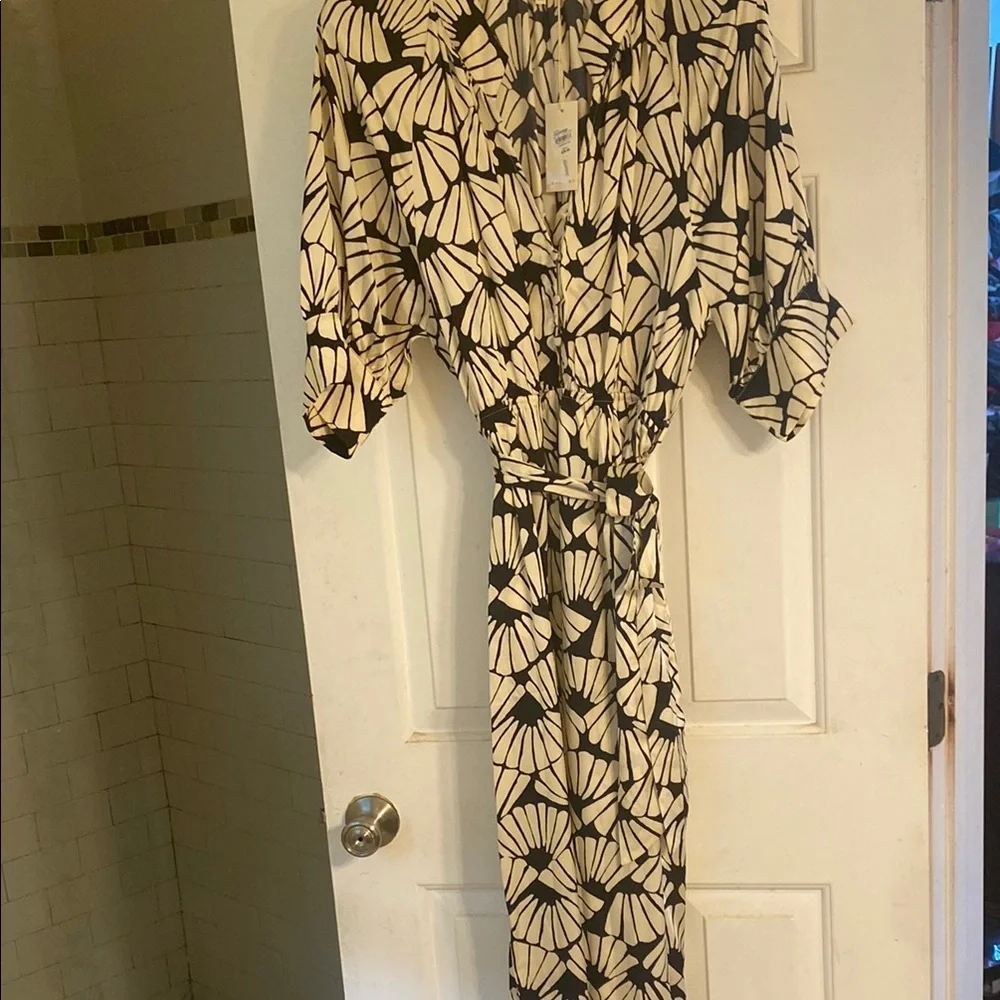 Anthropologie, Macy's Black and White Dolman Sleeve Jumpsuit - Picture 8 of 9